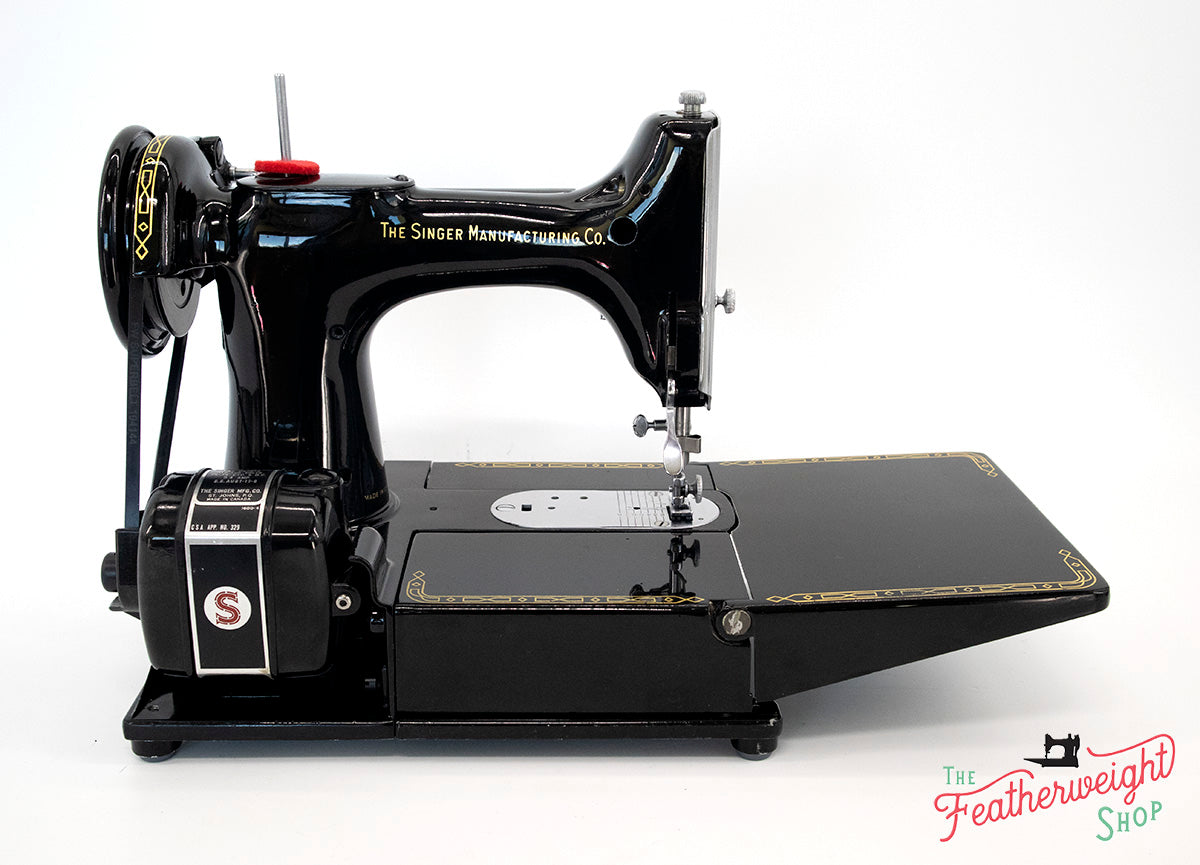 Singer Featherweight 222K Sewing Machine, RED "S" ER9006**