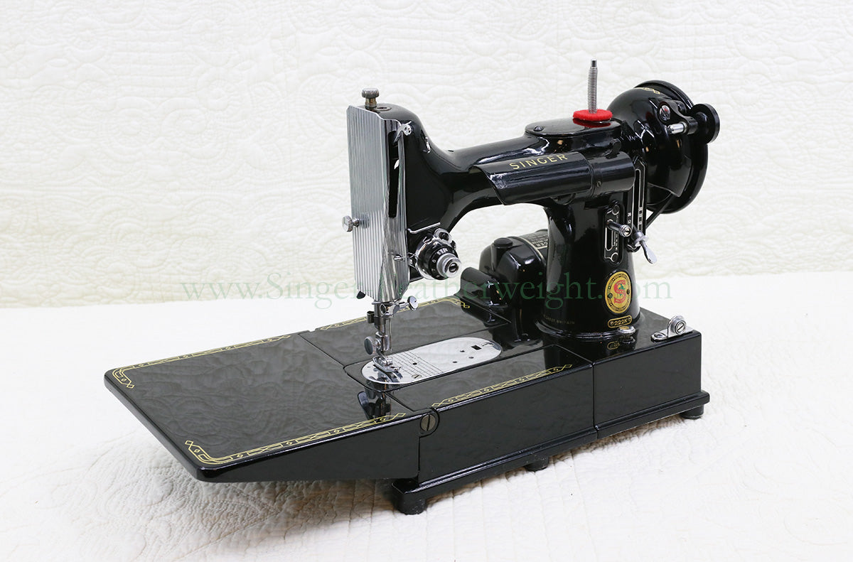 Singer Featherweight 222K Sewing Machine, RED "S" ER0232**