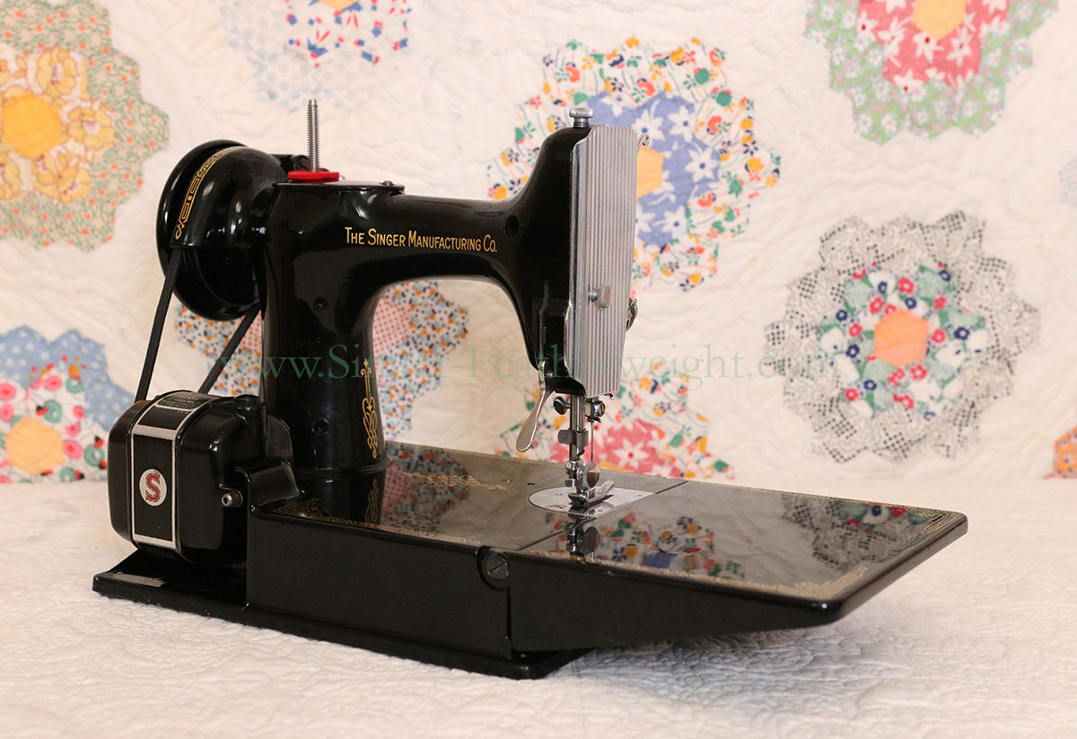 Singer Featherweight 221 Sewing Machine, Centennial: AJ930***