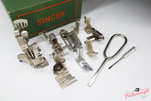 Singer Featherweight 222K Sewing Machine EK322***