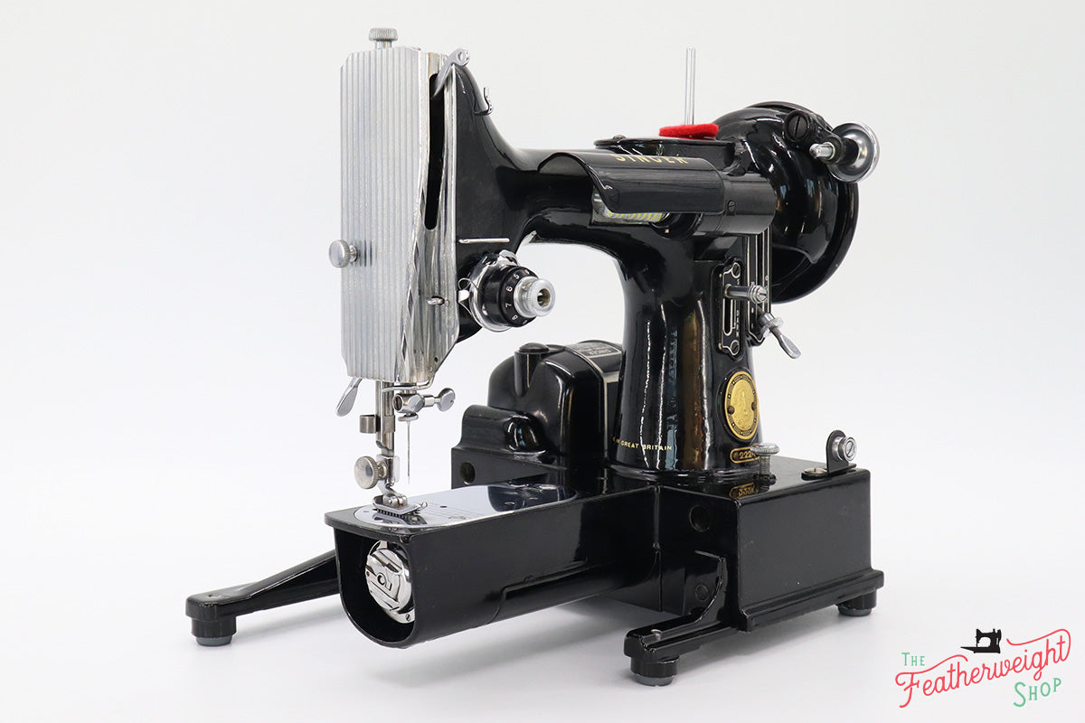 Singer Featherweight 222K Sewing Machine EK322***