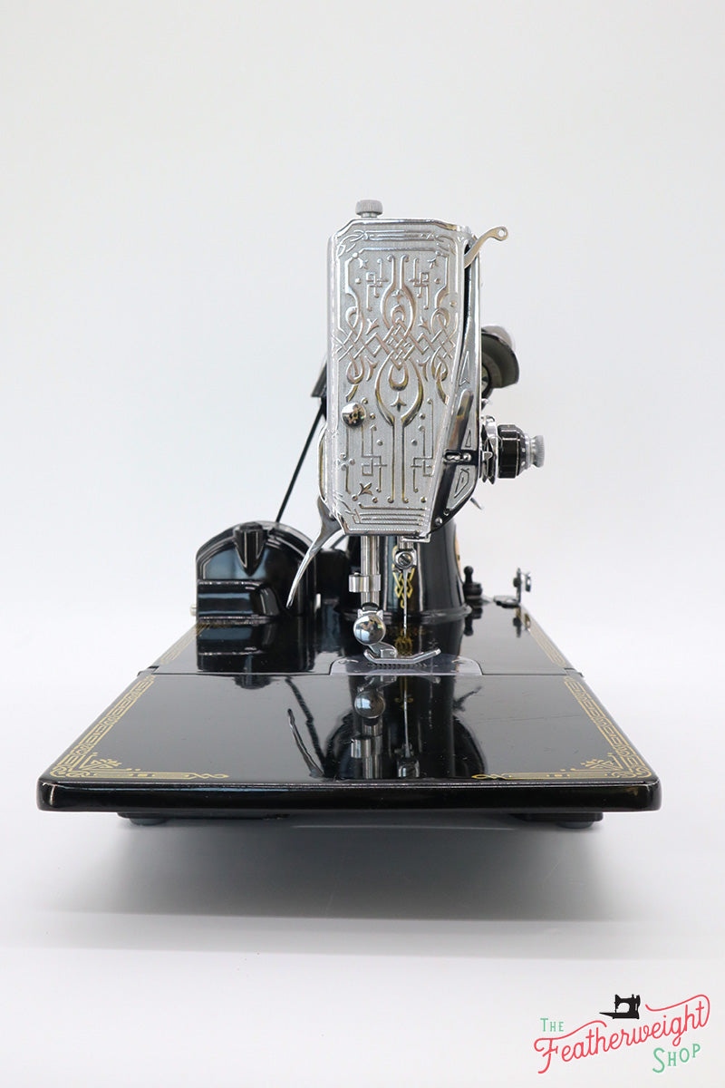 Singer Featherweight 221 Sewing Machine, AF083***