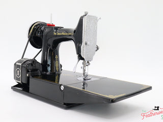 Load image into Gallery viewer, Singer Featherweight 221 Sewing Machine, AF083***