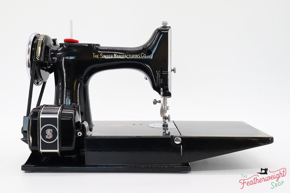 Singer Featherweight 221 Sewing Machine, AF083***