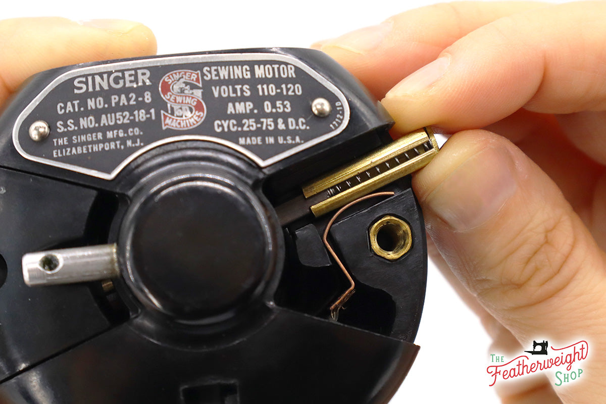 Singer Featherweight 221 222 Motor Brushes & Springs ( Fits 66, 99 ...