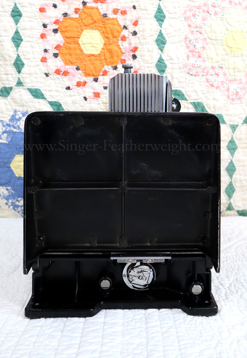 Singer Featherweight 221 Sewing Machine, AM776***