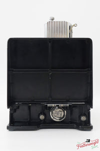 Singer Featherweight 221K Sewing Machine, 1952 - EH242***