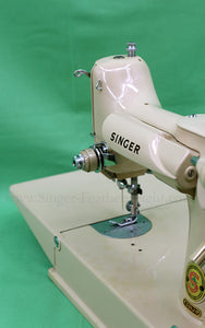 Singer Featherweight 221J Sewing Machine, TAN ES658***