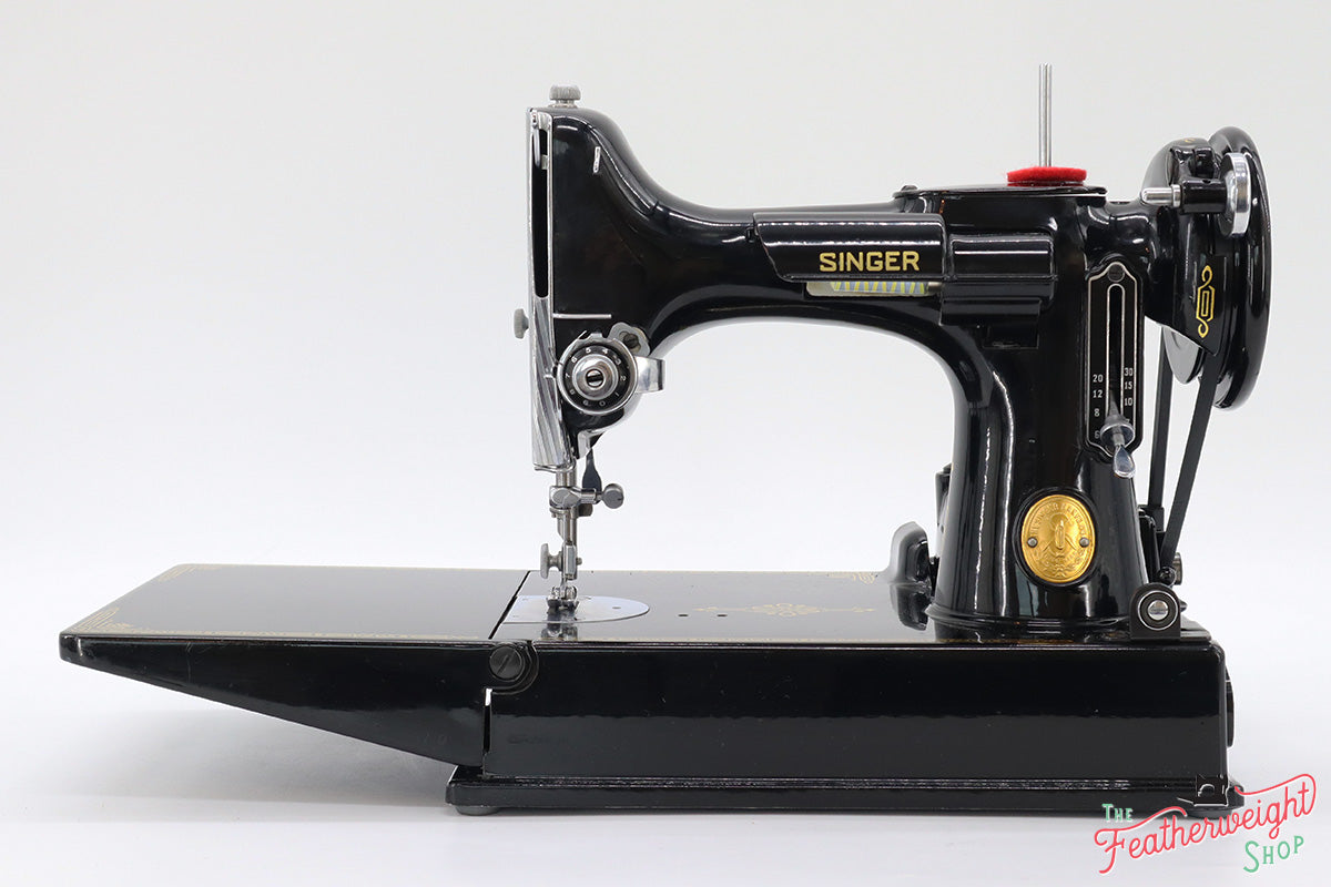 Singer Featherweight 221 Sewing Machine, AJ576***