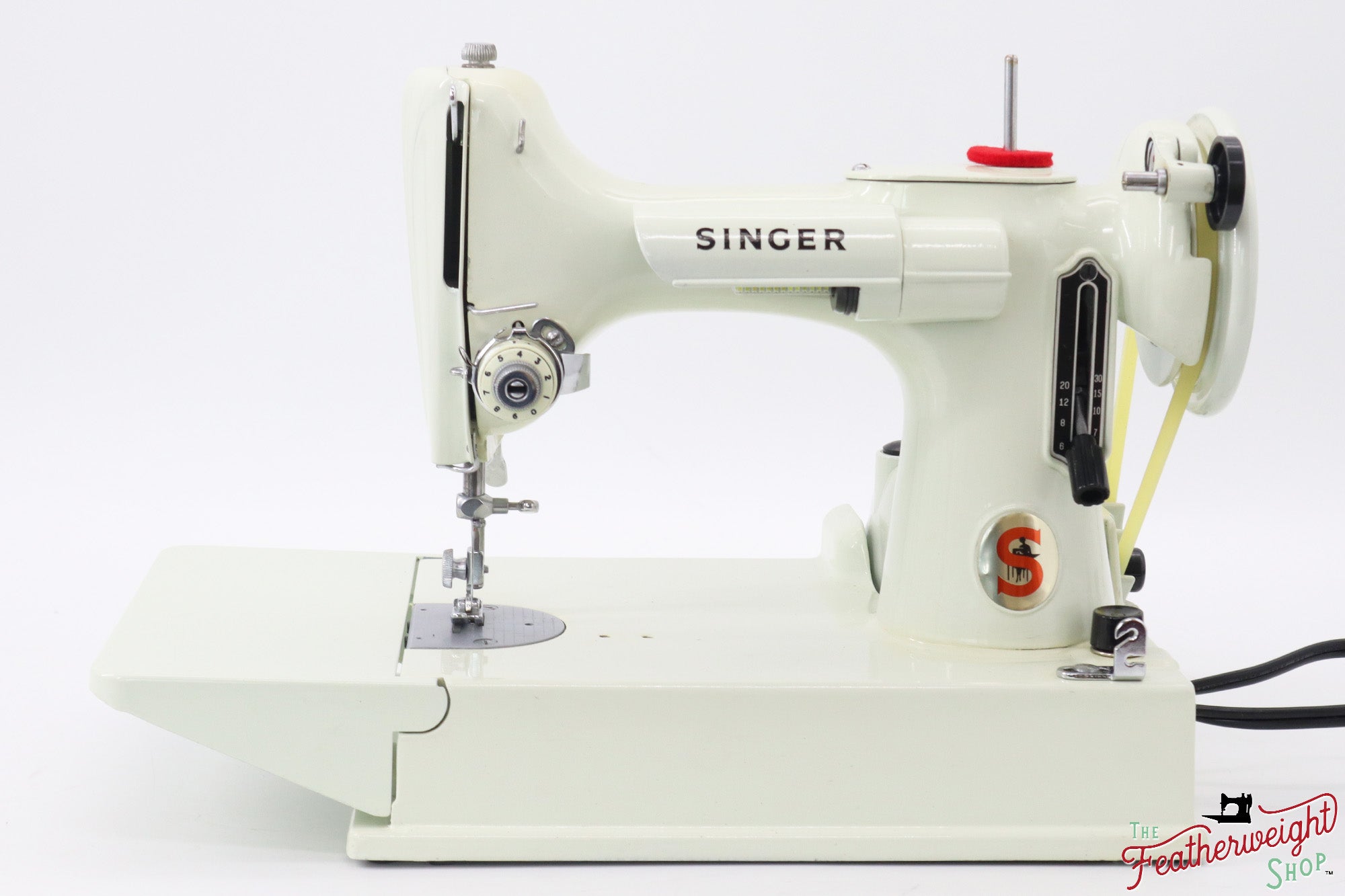 Singer Featherweight 221 Sewing Machine, WHITE - EV896***