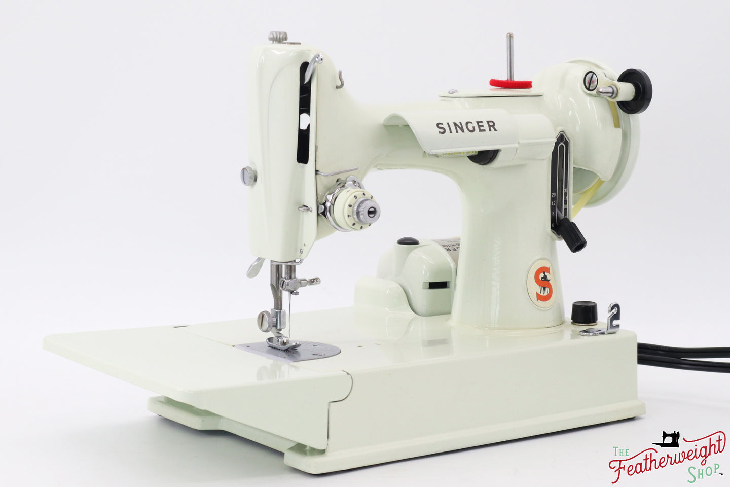 Singer Featherweight 221 Sewing Machine, WHITE - EV896***
