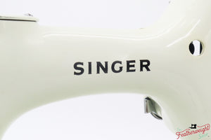 Singer Featherweight 221 Sewing Machine, WHITE - EV896***