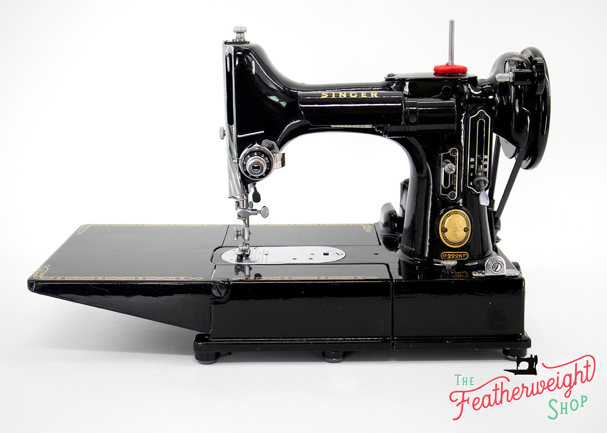 Singer Featherweight 222K Sewing Machine EM9618**