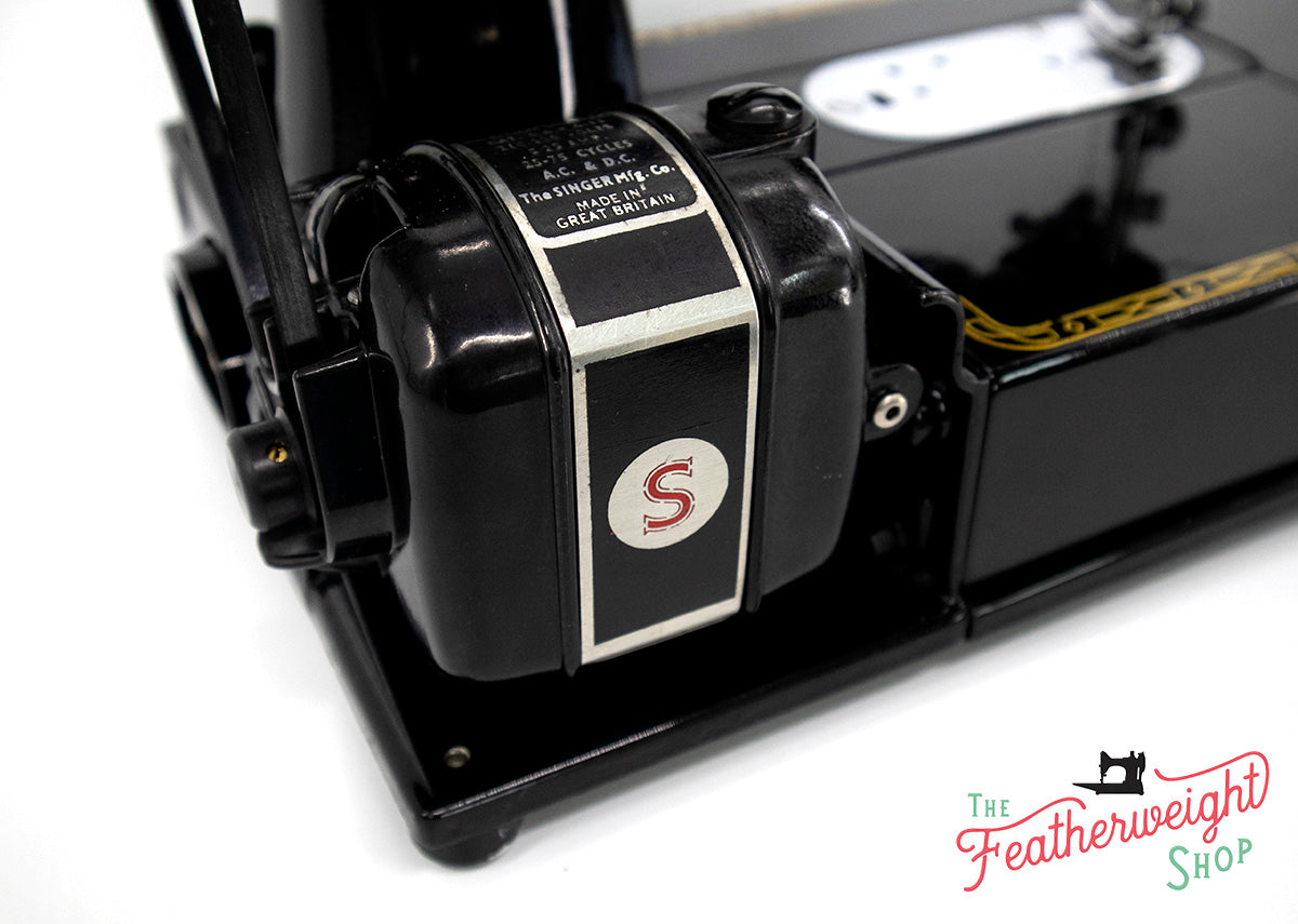 Singer Featherweight 222K Sewing Machine EK6340**