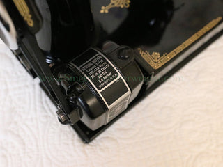 Load image into Gallery viewer, Singer Featherweight 221 Sewing machine, 1935 AD945***