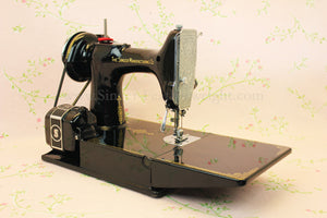 Singer Featherweight 221 Sewing Machine, AF882***