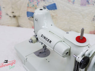 Load image into Gallery viewer, Singer Featherweight 221K Sewing Machine, WHITE EV964***