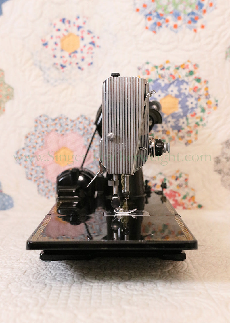 Singer Featherweight 221 Sewing Machine, AL416***