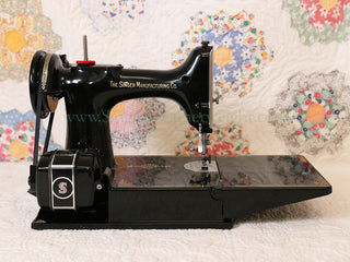 Load image into Gallery viewer, Singer Featherweight 221 Sewing Machine, AL416***