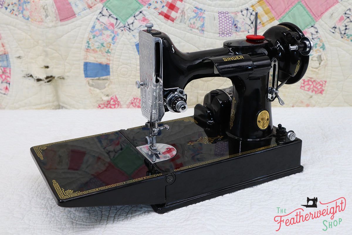 Singer Featherweight 221K Sewing Machine, French EF909***