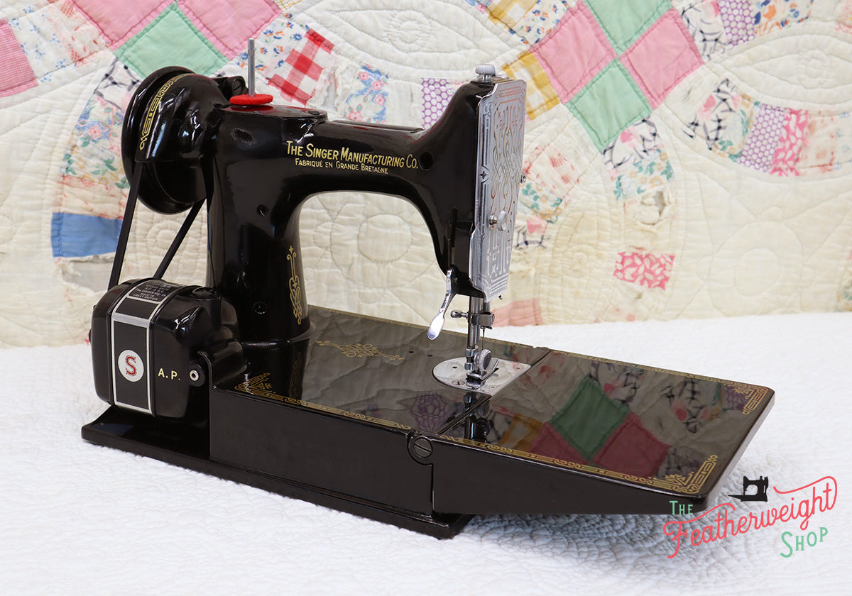 Singer Featherweight 221K Sewing Machine, French EF909***