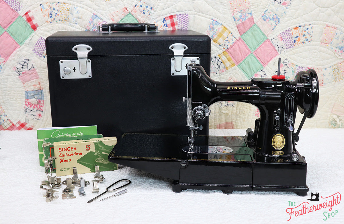 Singer Featherweight 222K Sewing Machine EK3212**