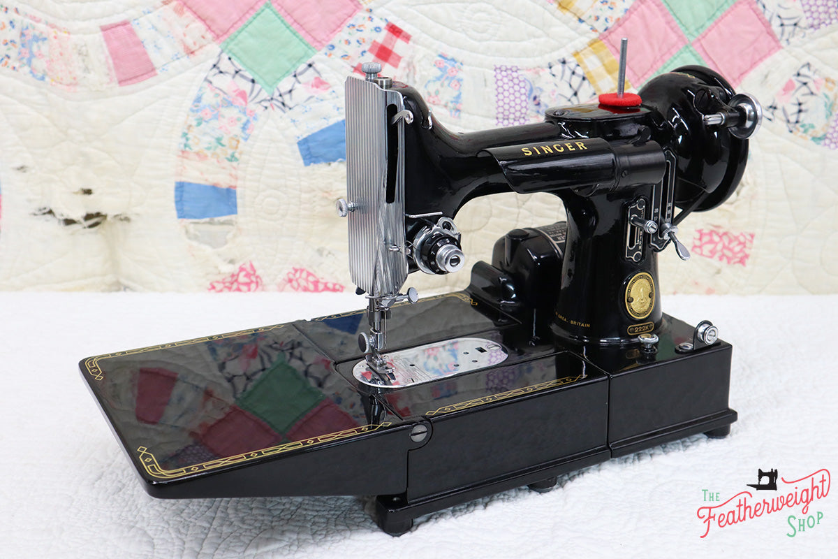 Singer Featherweight 222K Sewing Machine EK3212**