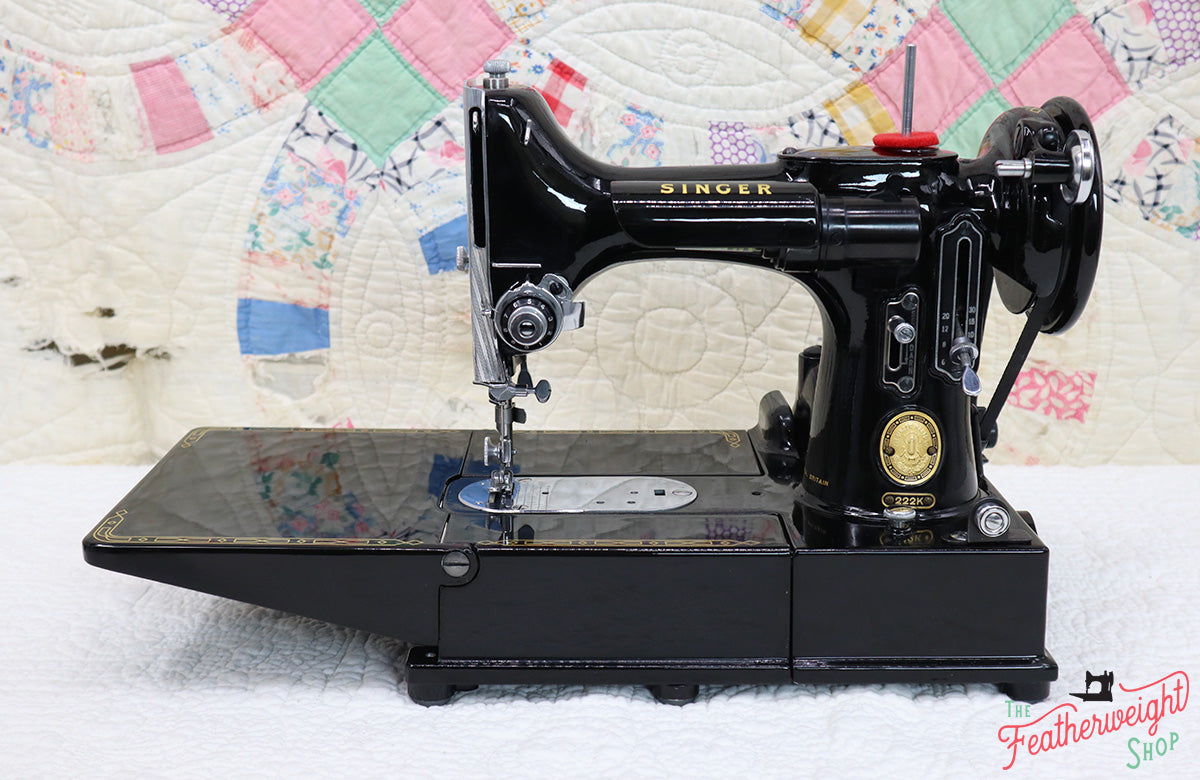 Singer Featherweight 222K Sewing Machine EK3212**