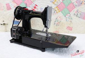 Singer Featherweight 222K Sewing Machine EK3212**
