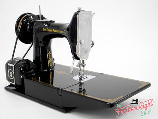 Load image into Gallery viewer, Singer Featherweight 221 Sewing Machine, AG009***