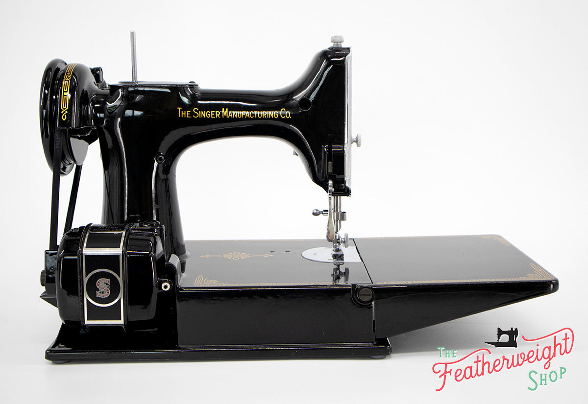 Singer Featherweight 221 Sewing Machine For Sale – The