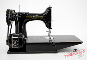 Singer Featherweight 221 Sewing Machine, AG009***