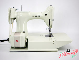 Singer Featherweight 221 Sewing Machine, WHITE EV967***
