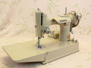 Load image into Gallery viewer, Singer Featherweight 221 Sewing Machine, TAN ES878***