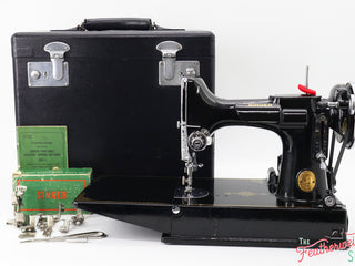 Load image into Gallery viewer, Singer Featherweight 221 Sewing Machine, AF077***