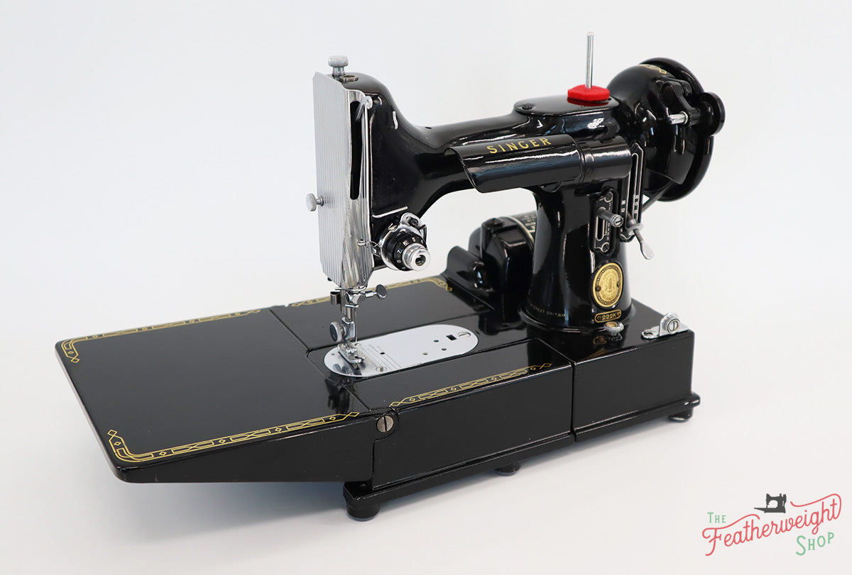 Singer Featherweight 222K Sewing Machine EP133***