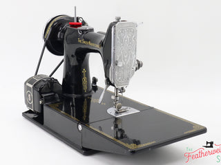 Load image into Gallery viewer, Singer Featherweight 221 Sewing Machine, AF077***