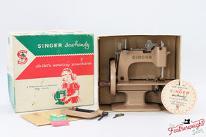Singer Sewhandy Model 20, Red 'S' - Beige - Complete Set
