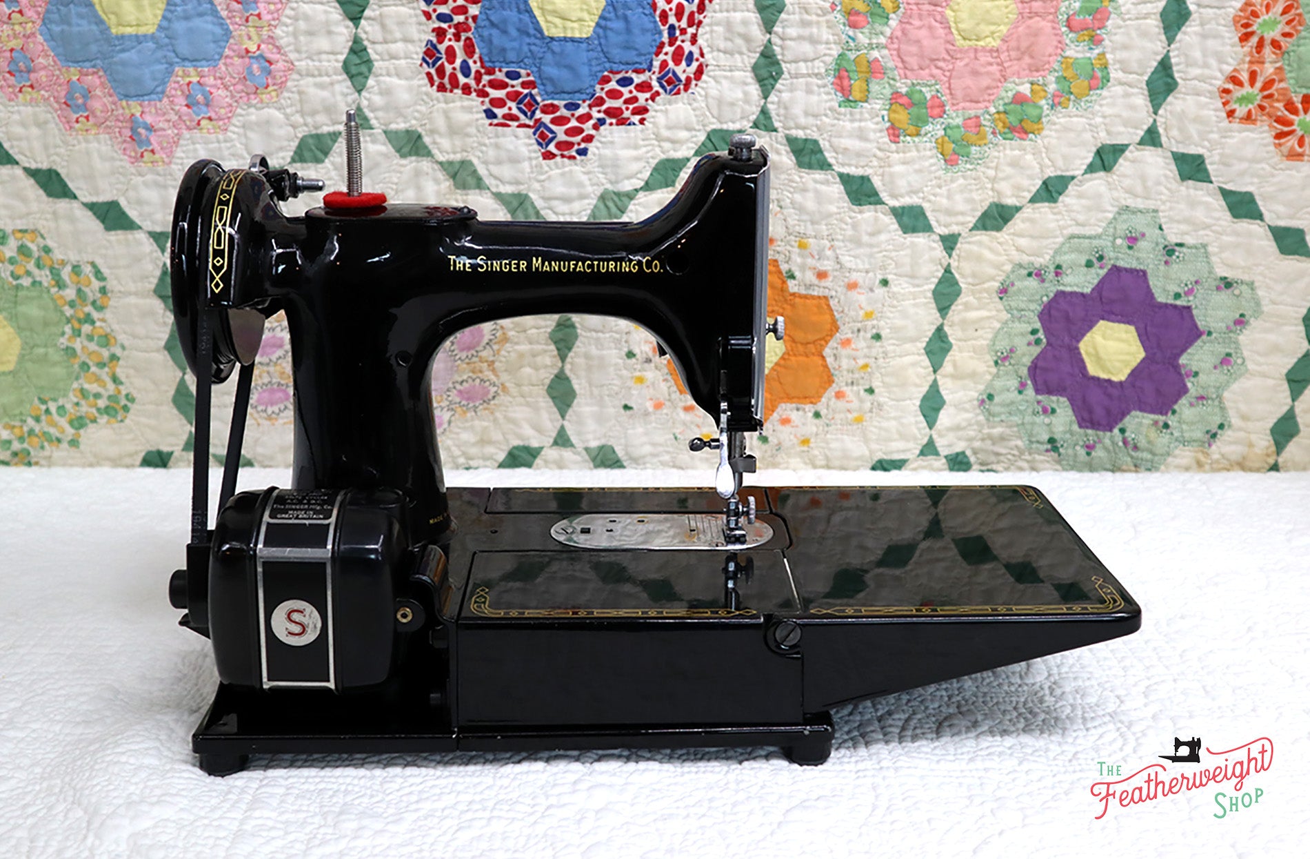 Singer Featherweight 222K Sewing Machine EJ622***