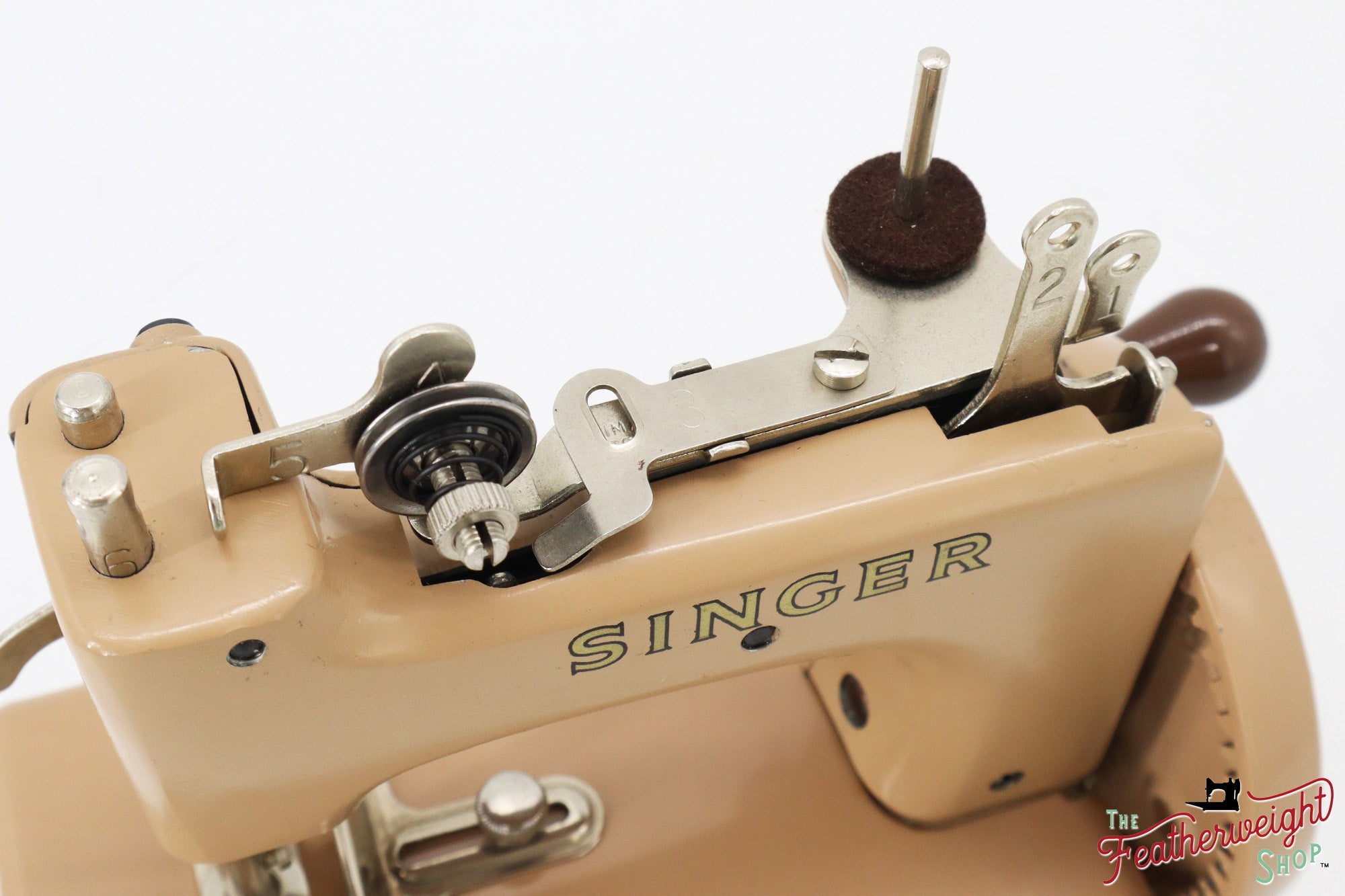 Singer Sewhandy Model 20, Red 'S' - Beige - Complete Set