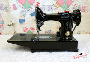 Singer Featherweight 222K Sewing Machine EP131***