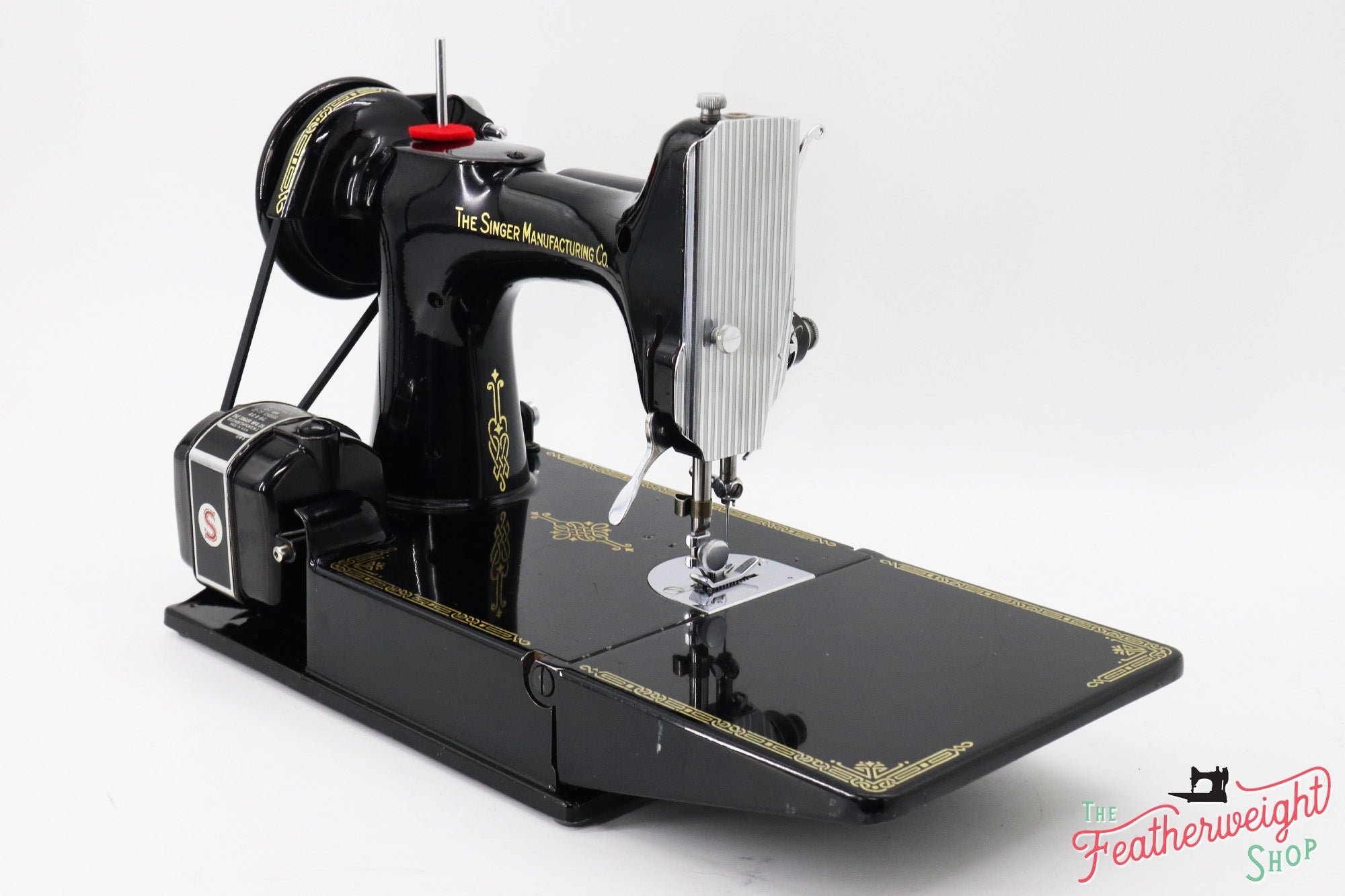 Singer Featherweight 221 Sewing Machine, AJ571***