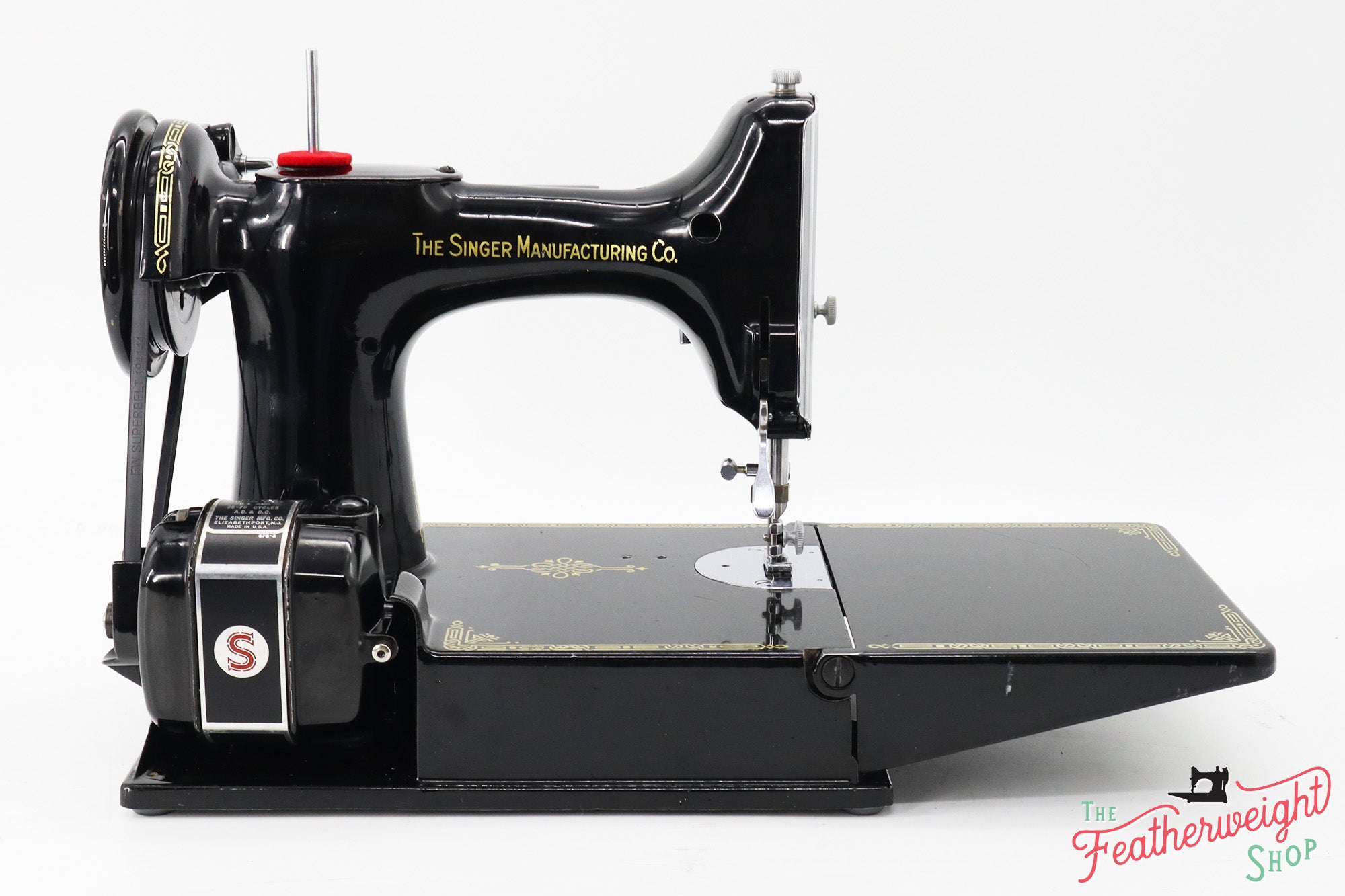 Singer Featherweight 221 Sewing Machine, AJ571***