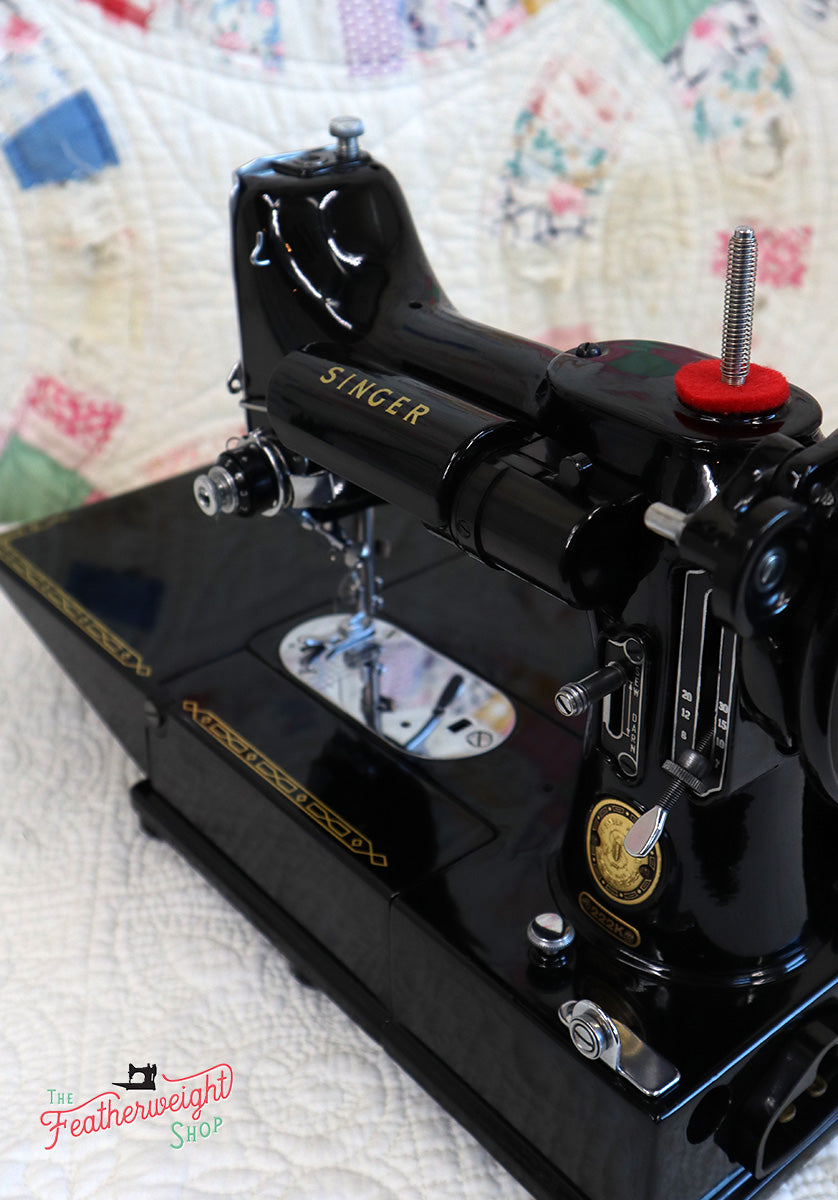 Singer Featherweight 222K Sewing Machine EP131***