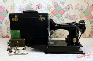 Singer Featherweight 221 Sewing machine, 1935 AD880***