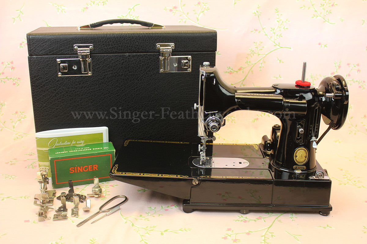 Singer Featherweight 222K Sewing Machine EP542***