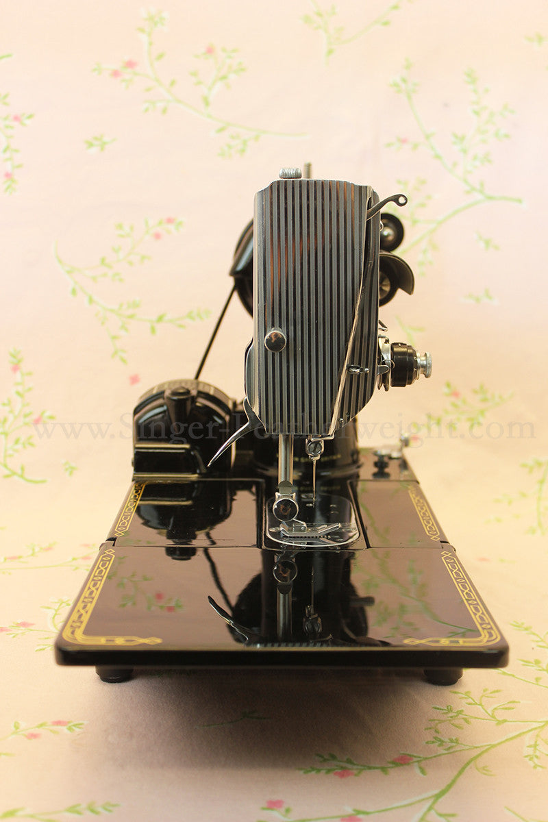 Singer Featherweight 222K Sewing Machine EP542***