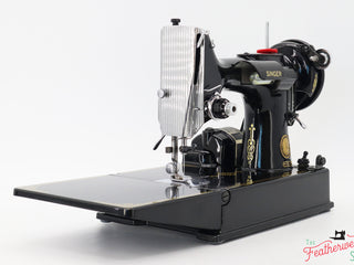 Load image into Gallery viewer, Singer Featherweight 221 Sewing Machine, AL432***