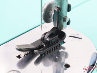 Load image into Gallery viewer, Singer Featherweight 221, RARE - Blackside, AG014*** - Fully Restored in Tiffany Blue