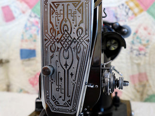 Load image into Gallery viewer, Singer Featherweight 221 Sewing machine, 1935 AD880***